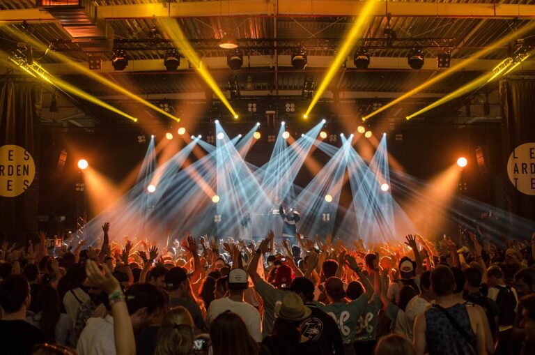How Much Does it Cost to Rent Concert Stage Lighting Control Systems?